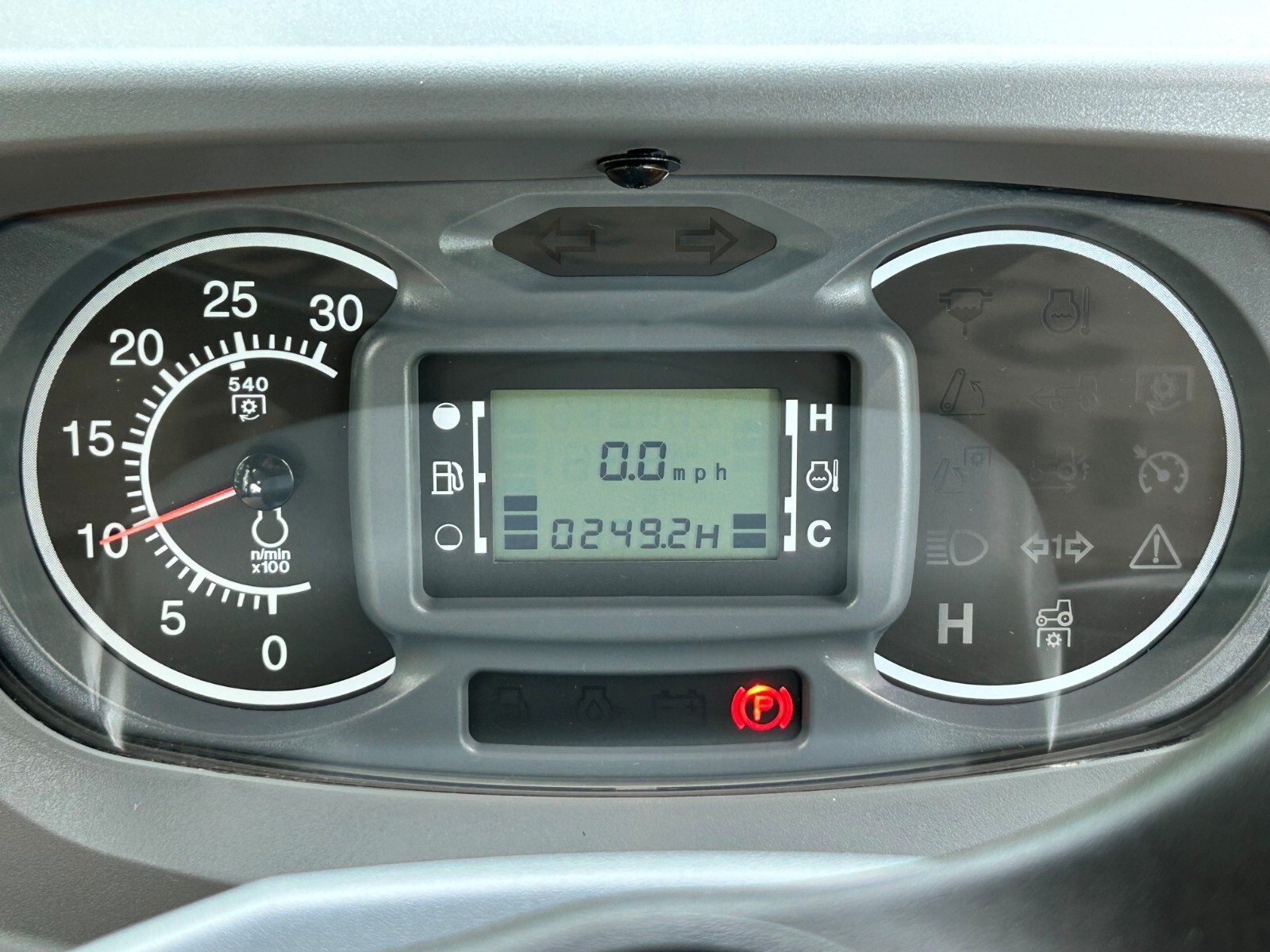 2019 MASSEY FERGUSON 1750M WITH 66″ GRAPPLE, IGLAND WINCH, 5′ FORKS & BUCKET